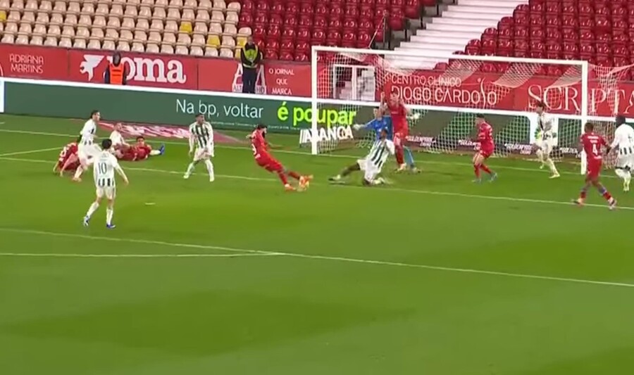 Ρίο Άβε: Έχασε τη νίκη στο 90+10’ σε φινάλε-θρίλερ (video)