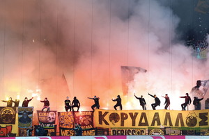 ΑΕΚ: Βαριά «καμπάνα» από τη ΔΕΑΒ σε δύο οπαδούς για την… περιβόητη ομπρέλα στο ντέρμπι με τον Ολυμπιακό!