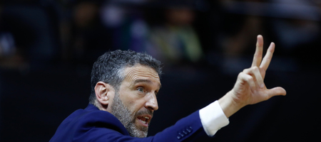 Ναβάρο: «Ομάδα με εξαιρετικά υψηλό επίπεδο physicality και έμπειρο προπονητή η ΑΕΚ»