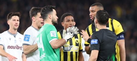 ΑΕΚ – ΑΕΛ Novibet: Ο Πολυχρόνης έδωσε πέναλτι υπέρ της Ένωσης αλλά το πήρε πίσω (video)