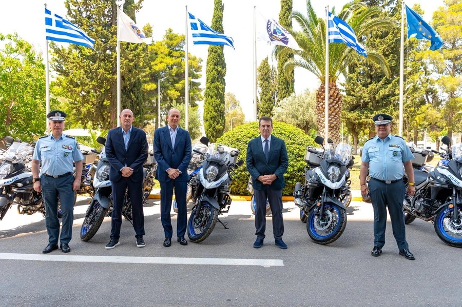Οι αδερφοί Αγγελόπουλοι έκαναν δωρεά στην ΕΛ.ΑΣ