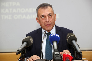 Βρούτσης: «Υπάρχει νομoθετικό πλαίσιο για την επαγγελματική διαιτησία και περιμένουμε τις προτάσεις της Super League»