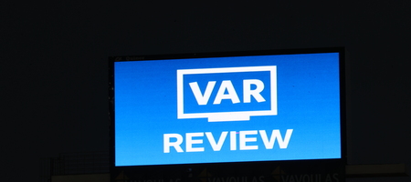 ΟΥΕΦΑ: Συνάντηση με τα μεγάλα πρωταθλήματα για τη μείωση της χρήσης VAR