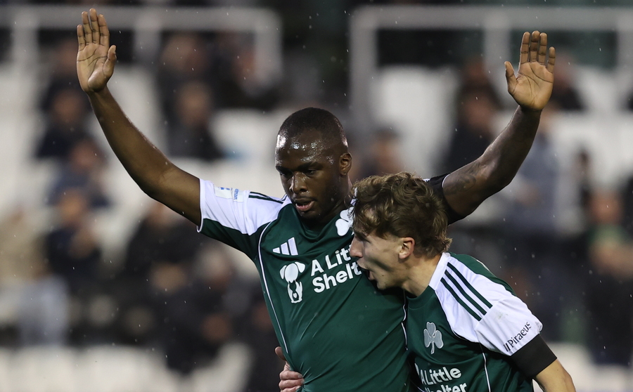 Παναθηναϊκός: Συμπλήρωσαν κάρτες Καλάμπρια και Τετέι