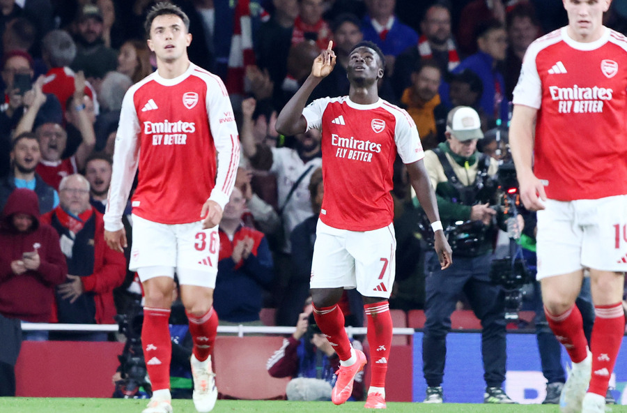 Στο προσκήνιο οι επιθέσεις των δύο ομάδων