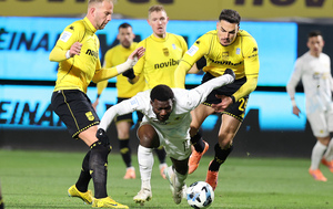 Άρης – ΑΕΚ 1-1: Τα βρήκε «σκούρα» στο «Βικελίδης» κι έπεσε από την κορυφή η Ένωση! (video)