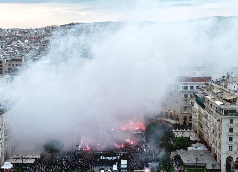 ΠΑΟΚ: «Κάηκε» η Αριστοτέλους για τα 100ά γενέθλια του «Δικεφάλου του Βορρά»! (pics + vid)