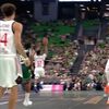 Το φοβερό buzzer του Ουόκερ στη λήξη του ημιχρόνου (video)