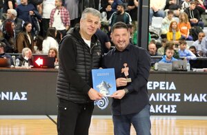 Βραβεύθηκε ο Χαρδαλιάς: «Ο Αθηναϊκός παραμένει η ομάδα της καρδιάς μου»