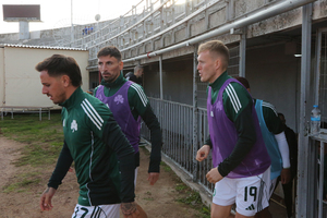 Καβάλα - Παναθηναϊκός: Αποχώρησε με φορείο ο Σφιντέρσκι