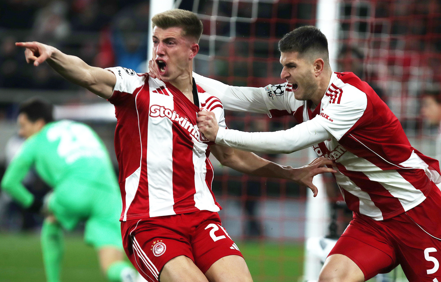 Ολυμπιακός: Το γκολ του Κοστίνια κόντρα στη Λεβερκούζεν από τα… αποδυτήρια (video)