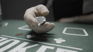 Παράνομος τζόγος: Έρχεται αυστηρότερο καθεστώς με ποινές φυλάκισης και αφαιρέσεις αδειών