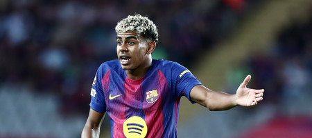 Φλικ για Γιαμάλ: «Δεν είναι ακόμη στο 100%, ταλαιπωρείται από ενοχλήσεις»