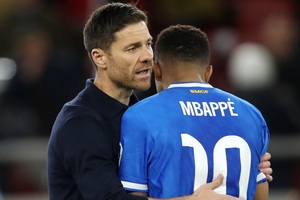 Το αντίο του Εμπαπέ στον Αλόνσο: «Κράτησε λίγο, αλλά έμαθα πολλά από σένα»