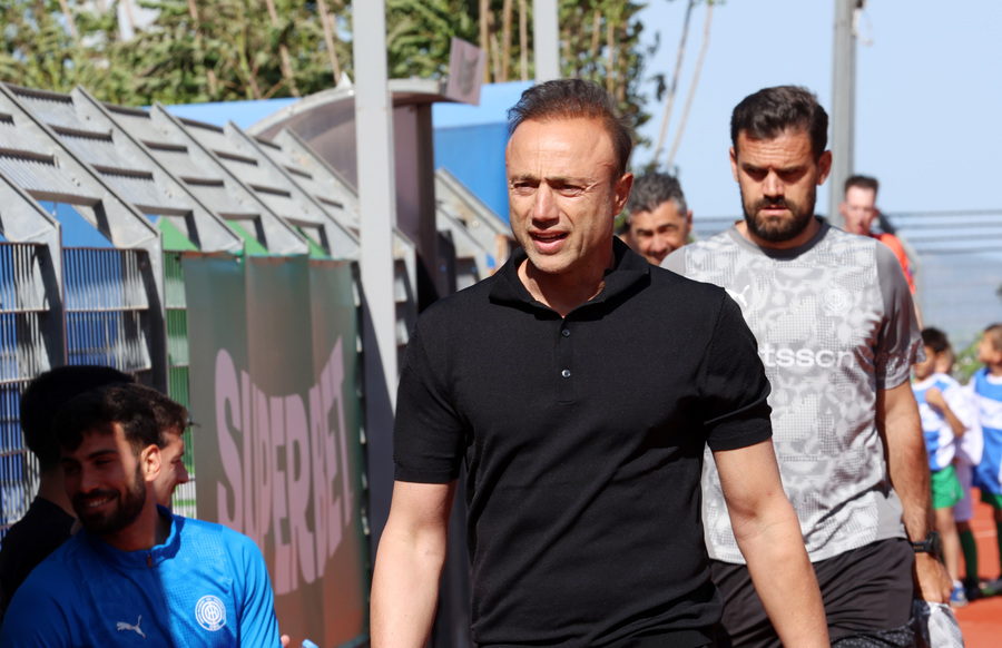 Κόντης: «Αυτό που έγινε σήμερα δεν το έχω ξαναδεί, με το ζόρι να χάσουμε»