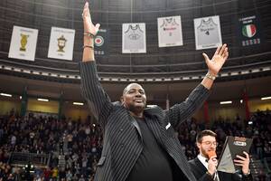 Θρήνος στο NBA: Πέθανε ο σπουδαίος «Sugar», Μάικλ Ρέι Ρίτσαρντσον