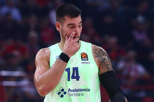 Ερνανγκόμεθ: «Όταν ολοκληρωθεί η σεζόν, θα αποφασίσω αν θα μείνω στην Μπαρτσελόνα»