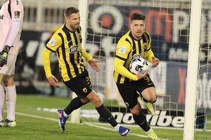 Ατρόμητος – ΑΕΚ 2-2: «Σκόνταψε» στο Περιστέρι κι έχασε το πλεονέκτημα ενόψει πλέι οφ η Ένωση