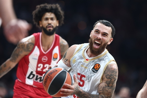 Ανατροπή με το συμβόλαιο του Τζέιμς στη Μονακό