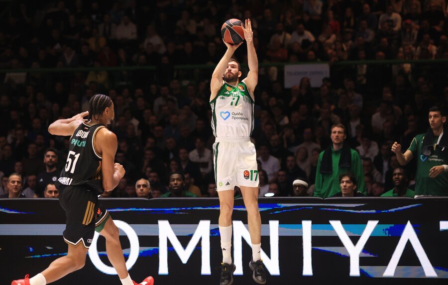 Παναθηναϊκός: Θλάση α' βαθμού στους οπίσθιους μηριαίους ο Ρογκαβόπουλος