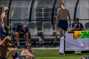 Μουντιάλ 2026: Τα έχουν «παίξει» από τη ζέστη οι Νορβηγοί και προπονούνται με τα σορτσάκια!