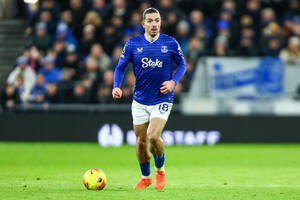 Έβερτον: Αγωνία για Γκρίλις – Φόβοι ότι μπορεί να χάσει το υπόλοιπο της σεζόν!