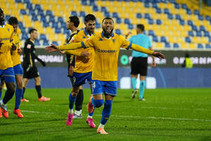 A Bola: «Ξανά στη λίστα του Παναθηναϊκού ο Μπεγκράουι»