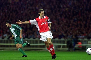 Συγκλονιστικός Τόνι Άνταμς: «Ξεπέρασα τα όρια με το αλκοόλ, νιώθω περήφανος που δεν έχω “βρέξει” το κρεβάτι μου εδώ και 30 χρόνια»