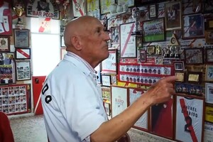 Ο 89χρονος οπαδός της Ράγιο που πούλησε το αυτοκίνητό του για να σωθεί η ομάδα και ζει το όνειρο του τελικού στη Λειψία!