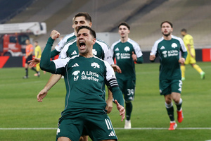 Παναθηναϊκός – Άρης 3-0: «Καθάρισαν» τους «κίτρινους» με χατ-τρικ του Μπακασέτα κι έκλεισαν ραντεβού με τον ΠΑΟΚ στα ημιτελικά οι «πράσινοι»! (video)