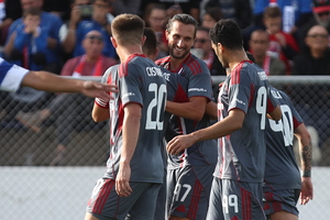 Ελλάς Σύρου - Ολυμπιακός 2-5: Με πρωταγωνιστή τον Γιαζίτζι οι «ερυθρόλευκοι» πέρασαν από τις Κυκλάδες