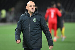 Ρίο Άβε: Σε πρώτο πλάνο για τον πάγκο ο προπονητής της Νόα που απέκλεισε την ΑΕΚ