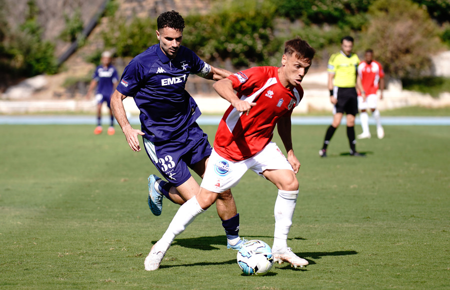 Athens Kallithea-Πανσερραϊκός 2-1: Ο Μανιάς «πυροβόλησε» δις τους Σερραίους και έδωσε τη νίκη στην ομάδα του Μόρα (videos)