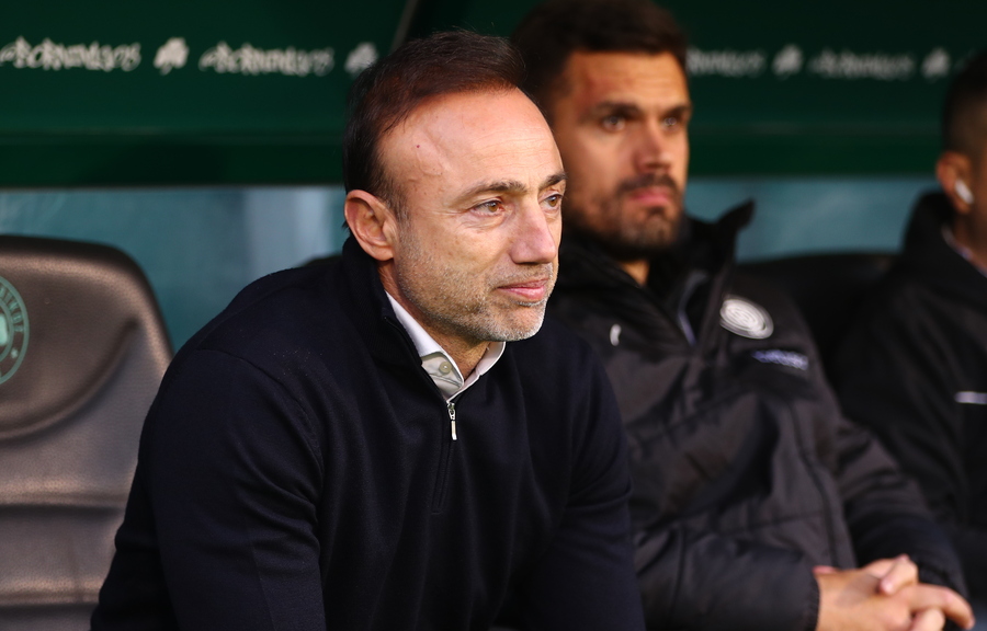 Κόντης: «Αν παίζουμε έτσι δεν μπορούμε να κερδίσουμε κανέναν»