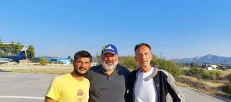 Επικό σκηνικό στην Κρήτη: Ο Ηλιόπουλος πήρε με το ελικόπτερο δύο οπαδούς της ΑΕΚ για να τους πάει στην πρεμιέρα με τον Ηρακλή!