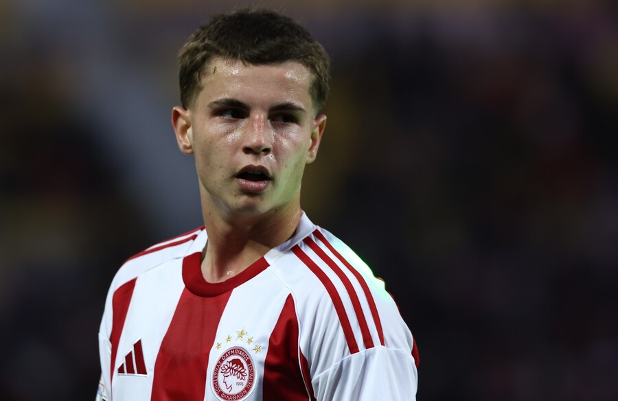 Ολυμπιακός: Ενδιαφέρον και της Τσέλσι για τον Μουζακίτη