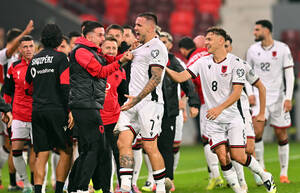 Αλβανία από... ημίχρονο για να μην «μπλέξει»