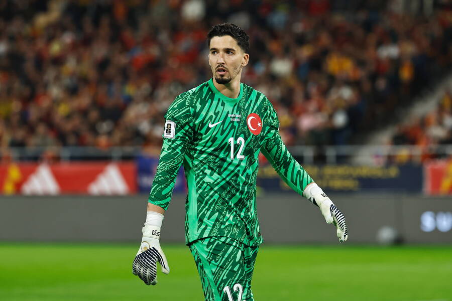 «Η Μπεσίκτας προσφέρει έξι εκατ. ευρώ στην Μάντσεστερ Γιουνάιτεντ για τον Μπαγιντίρ»