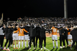 Λεβαδειακός - ΟΦΗ: Οι έξαλλοι πανηγυρισμοί των Κρητικών με Μπούση και η ένταση στο τέλος (video)