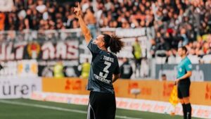 Επιστρέφει στις νίκες η Άιντραχτ