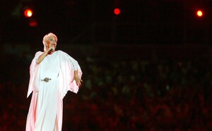 Μαρινέλλα: Η περιοδεία με τον Μίμη Παπαϊωάννου και η σύνδεση με τον μπασκετικό Άρη