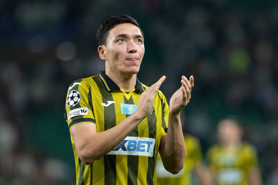 Πένθος στην Καϊράτ: Μαύρα περιβραχιόνια στον αγώνα με τον Ολυμπιακό