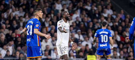 Ξεσπάθωσε ο Ρίκο για το χτύπημα του Ρούντιγκερ: «Αν το έκανα εγώ, θα είχα τιμωρηθεί με πολυετή αποκλεισμό» (video)