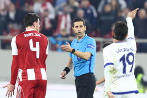 «Βράζει» ο Ολυμπιακός με τη διαιτησία του Ευαγγέλου και κάνει λόγο για δυσφήμιση του ποδοσφαίρου!
