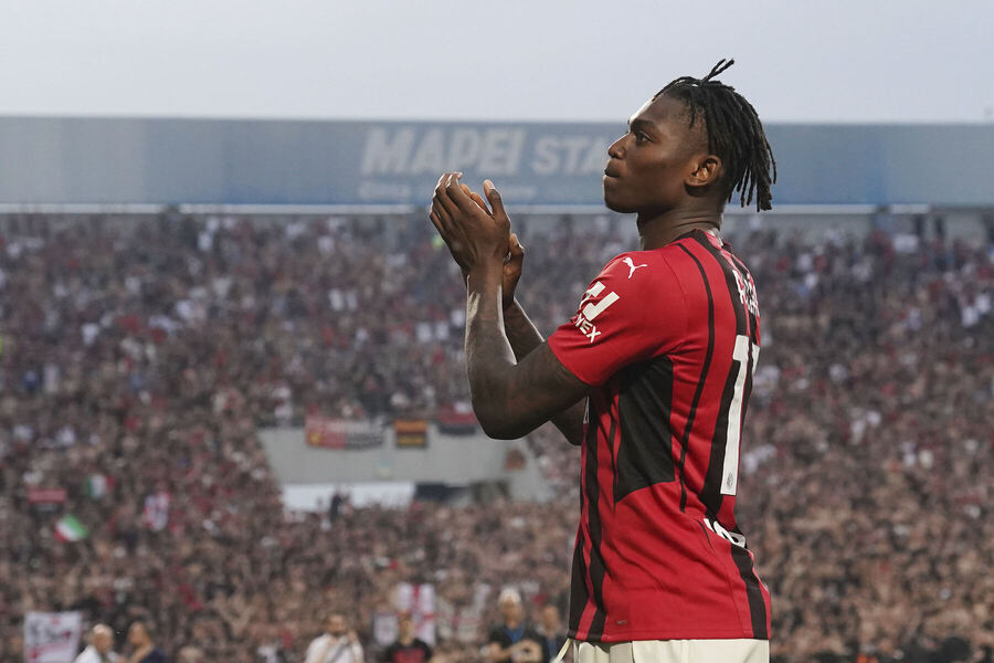 Να δώσει συνέχεια η Μίλαν