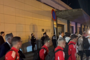 Οι φίλοι της Σεβίλλης «λίντσαραν» τους παίκτες μετά την ήττα από την Οβιέδο (videos)