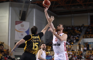 Ολυμπιακός - ΑΕΚ 81-67: Άνετα στα ημιτελικά του Κυπέλλου οι «ερυθρόλευκοι» (video)