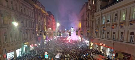 Δεν... κοιμήθηκε το Σαράγιεβο μετά την πρόκριση της Βοσνίας επί της Ιταλίας! (videos)