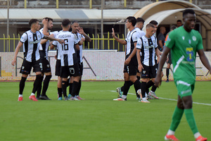 Super League 2: «Διέσυρε» τον Παναργειακό η Καλαμάτα - Ισοπαλία ανάμεσα σε Καλλιθέα και Μαρκό (video)