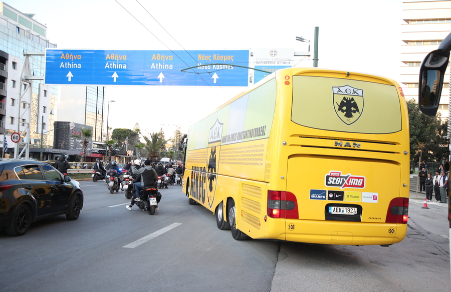 ΑΕΚ: Ψυχολογικές «ντόπες» στους παίκτες κατά την αναχώρηση για «Καραϊσκάκης»! (pics)